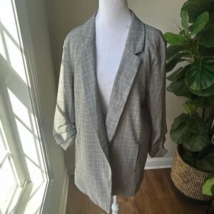 Maison d'Amélie Women's Black and White Blazer